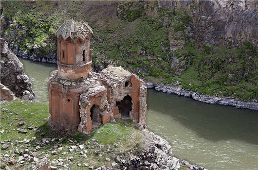 1024px-20110419_monastery_of_hripsimian_virgins_ani_turkey.jpg
